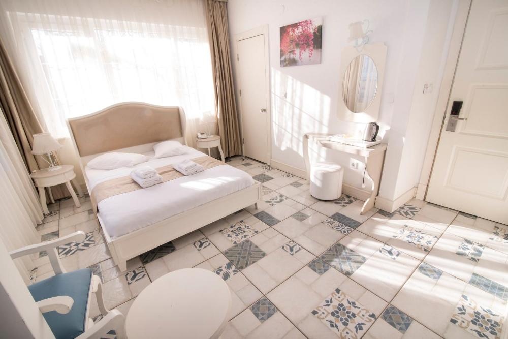 Room image 5